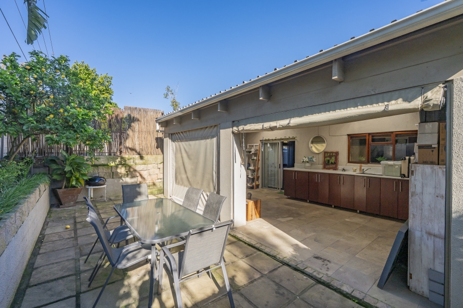 5 Bedroom Property for Sale in Kenridge Western Cape